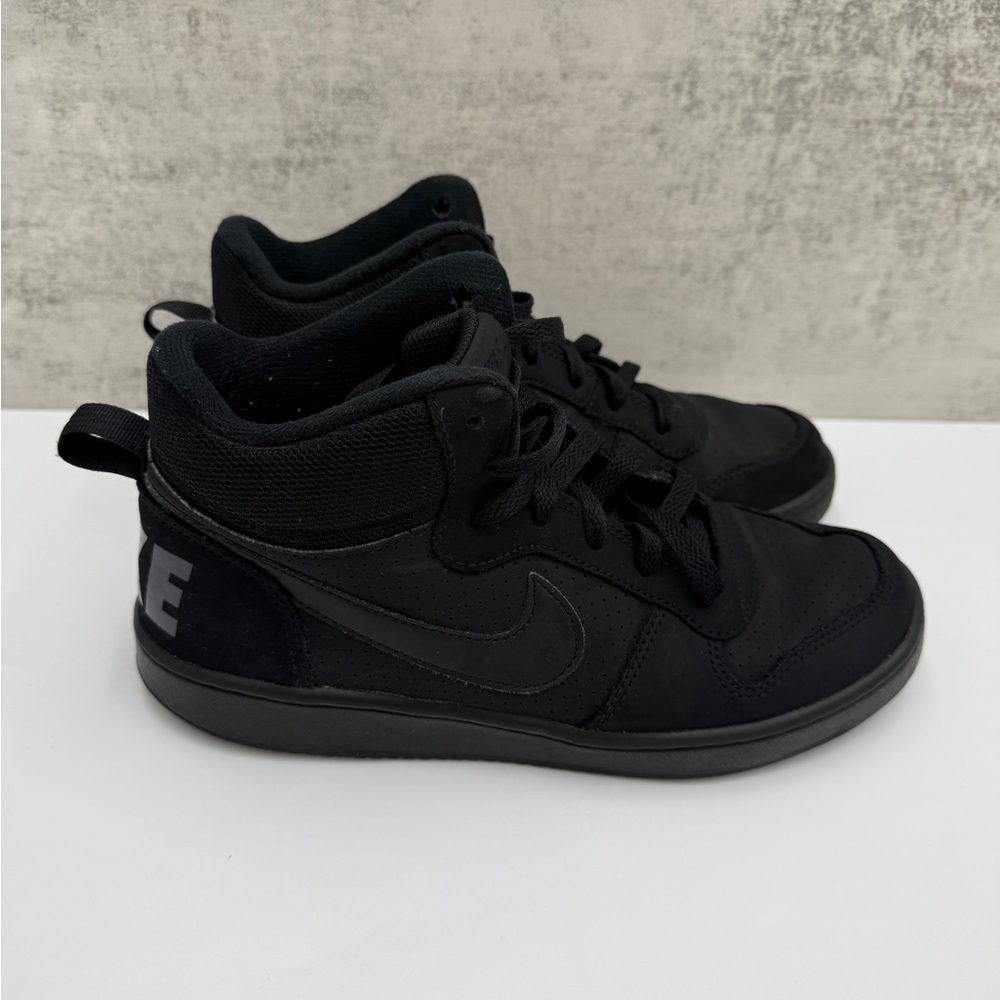 Nike Black Mid Top Sneakers Youth 6.5Y